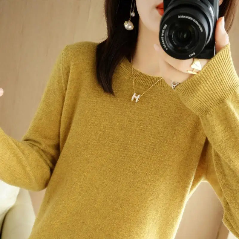 Women's Crew Neck Knit Sweater – Lightweight Long Sleeve Sweater