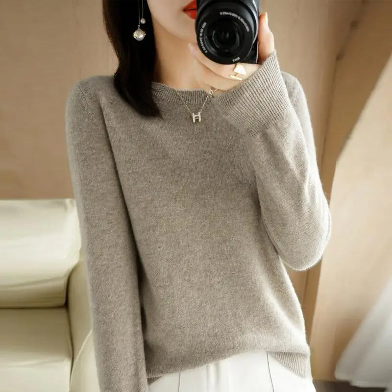 Women's Crew Neck Knit Sweater – Lightweight Long Sleeve Sweater
