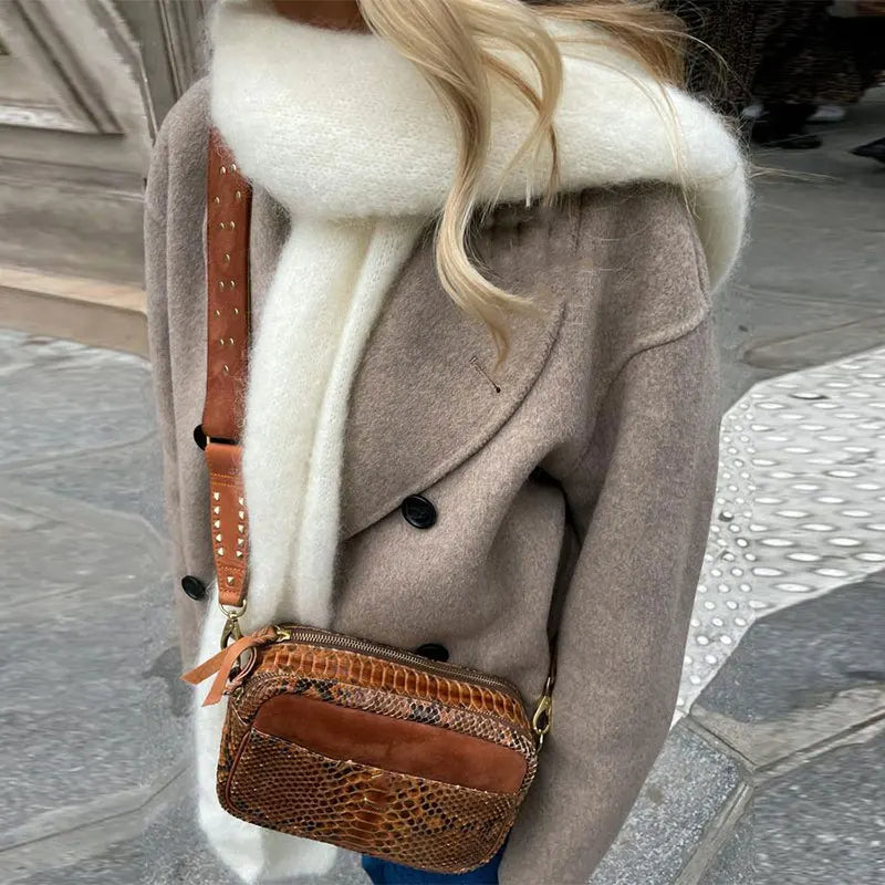 Women's Double-Breasted Winter Coat – Relaxed Stand Collar Overcoat