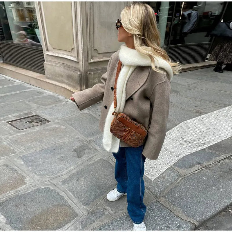 Women's Double-Breasted Winter Coat – Relaxed Stand Collar Overcoat