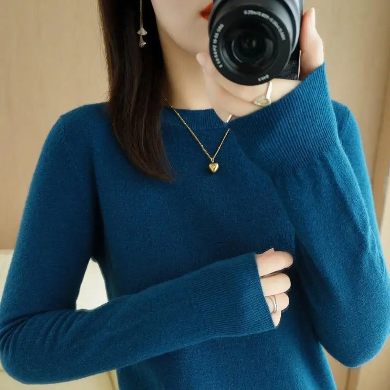 Women's Crew Neck Knit Sweater – Lightweight Long Sleeve Sweater