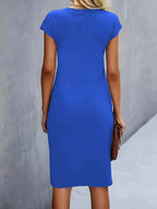 Alanah | Defined Waist Midi Dress with round neck