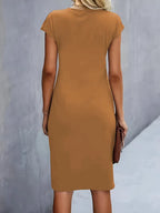 Alanah | Defined Waist Midi Dress with round neck
