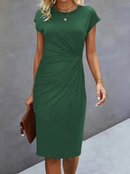 Alanah | Defined Waist Midi Dress with round neck