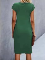 Alanah | Defined Waist Midi Dress with round neck
