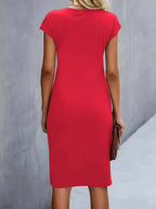 Alanah | Defined Waist Midi Dress with round neck