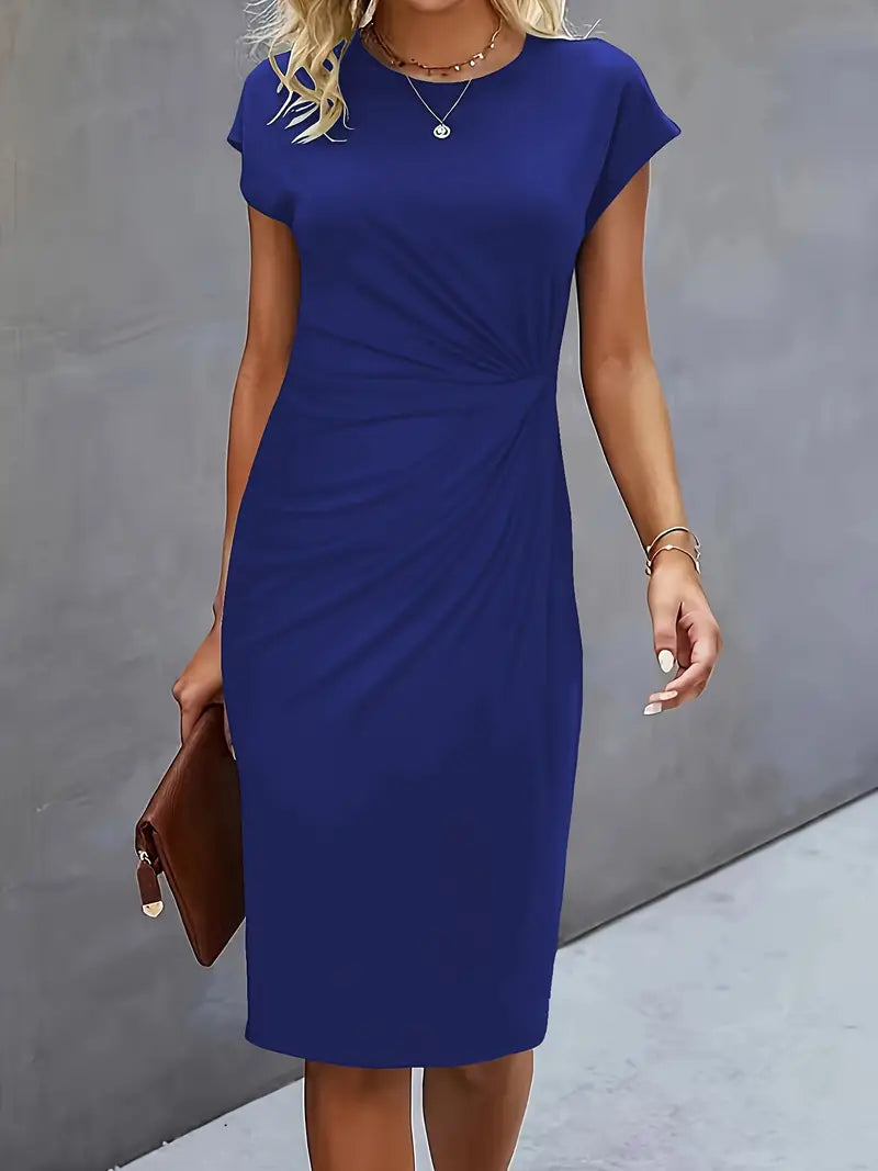 Alanah | Defined Waist Midi Dress with round neck