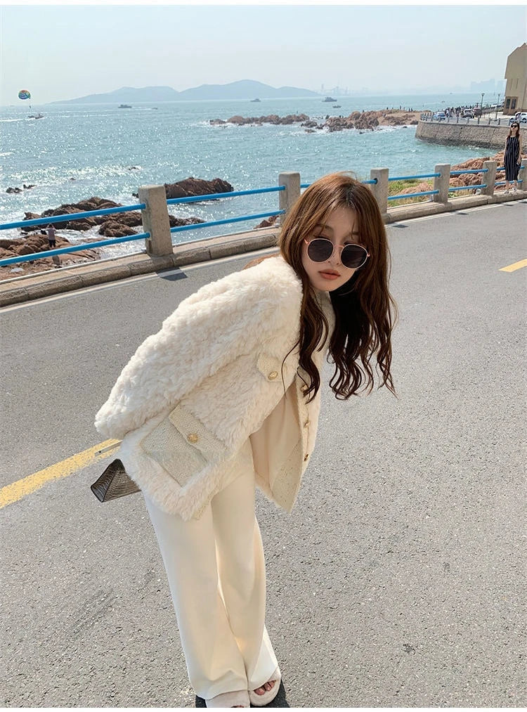 Women's Cropped Faux Fur Coat – Plush Collar Winter Jacket