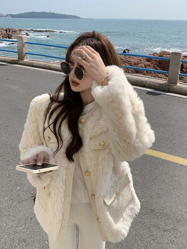 Women's Cropped Faux Fur Coat – Plush Collar Winter Jacket