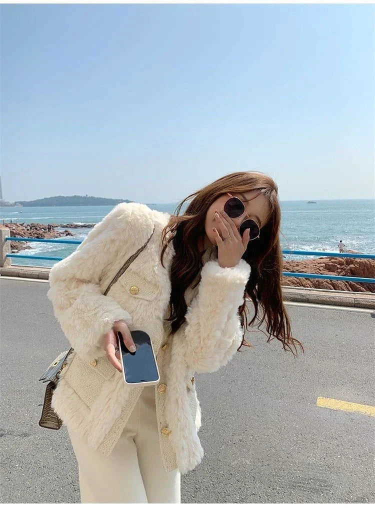 Women's Cropped Faux Fur Coat – Plush Collar Winter Jacket