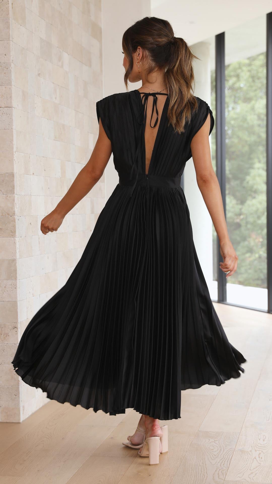 Women's Flowing Pleated Maxi Dress – Sleeveless Formal Occasion Dress