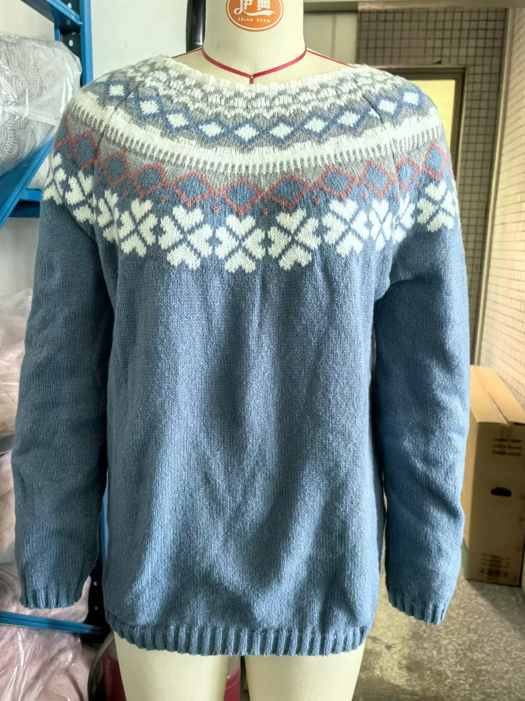Women's Reindeer Pattern Christmas Sweater – Festive Winter Holiday Sweater